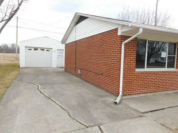 2nd image of 414 Brentwood Ave