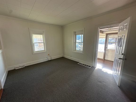 3rd image of 1305 Louisiana Ave