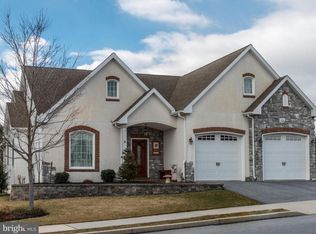 1084 Cambridge Dr, Manheim, PA 17545