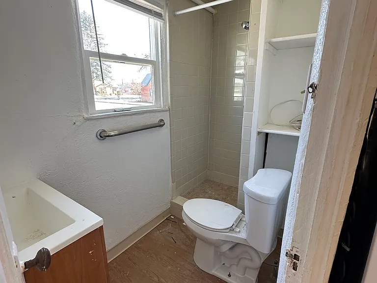 215 N Orchard Ave #5 — Photo 10