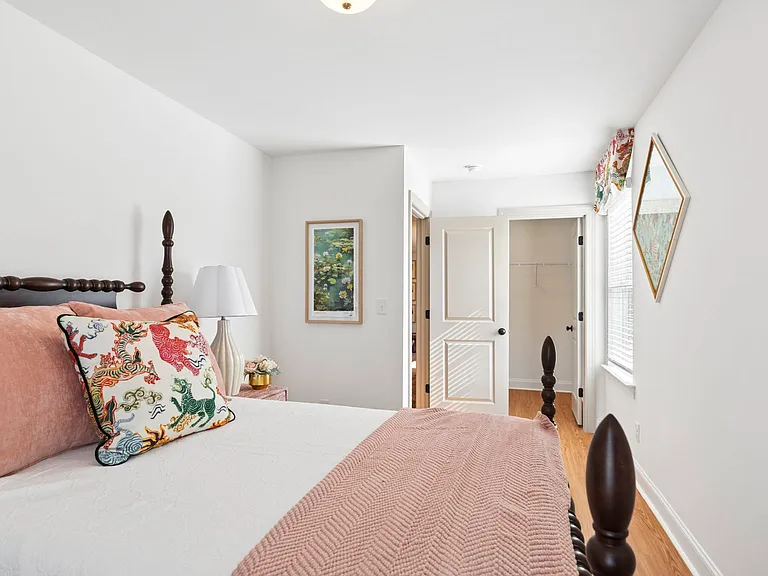 New Classically designed Duet style homes for Rent in Charlotte — Photo 20