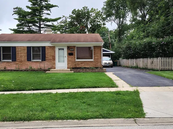 390 E Diane Dr, Buffalo Grove, IL 60089
