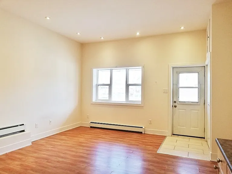 44 Nelson St — Photo 3