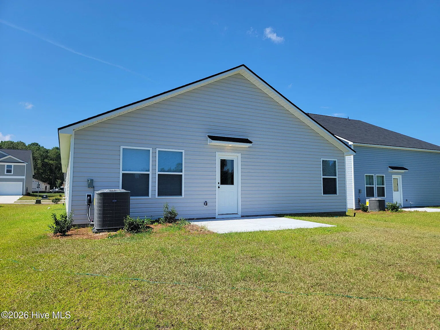 4 bed, 2.0 bath, 1666 sqft, $1,950 — Photo 2