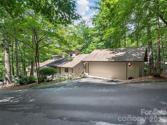 3rd image of 23 Cedarwood Trl #B