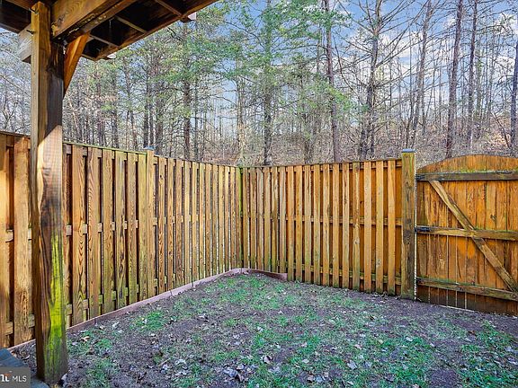 5th image of 4213 Stockbridge Dr