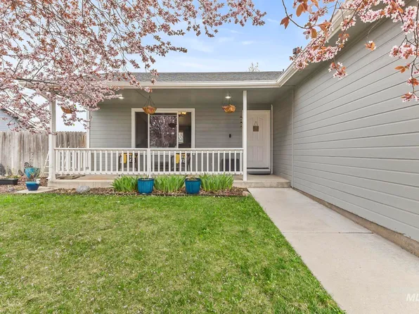 1026 W Edwards Ave, Nampa, ID 83686