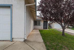 2nd image of 3826 Wellington Pl