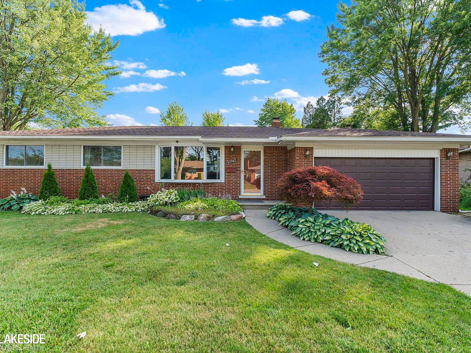 23702 Fenton St, Clinton Township, MI 48036 | Zillow