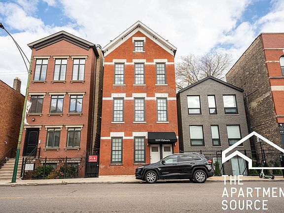 2nd image of 2235 N Clybourn Ave #37jpt63u6