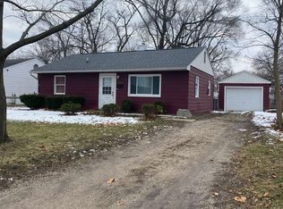 1120 Eastview Dr, Rantoul, IL 61866