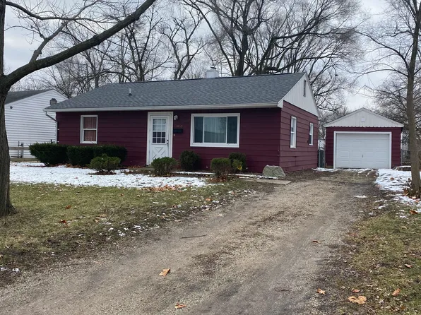 1120 Eastview Dr, Rantoul, IL 61866