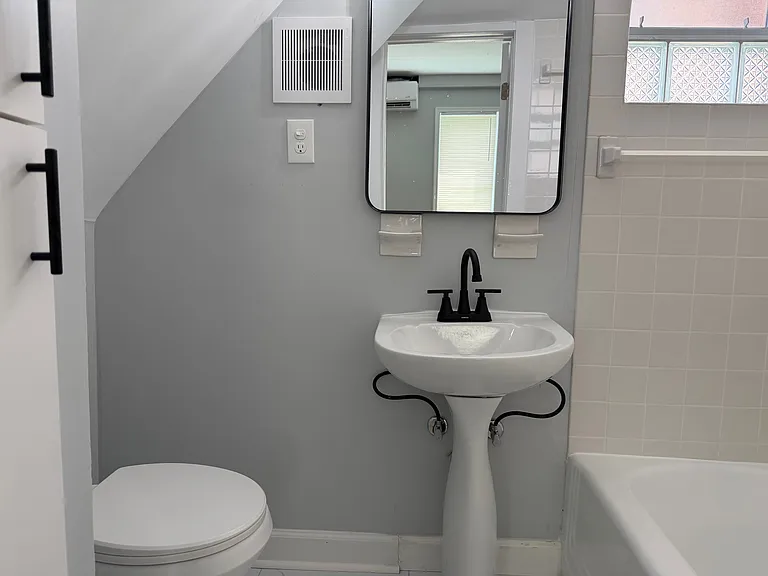 618 Chestnut Hill Ave — Photo 31