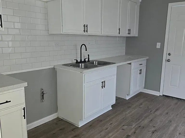 419 W Decatur Ave — Photo 3