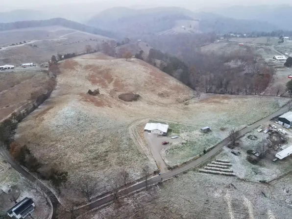 48 River Hill Rd, East Bernstadt, KY 40729