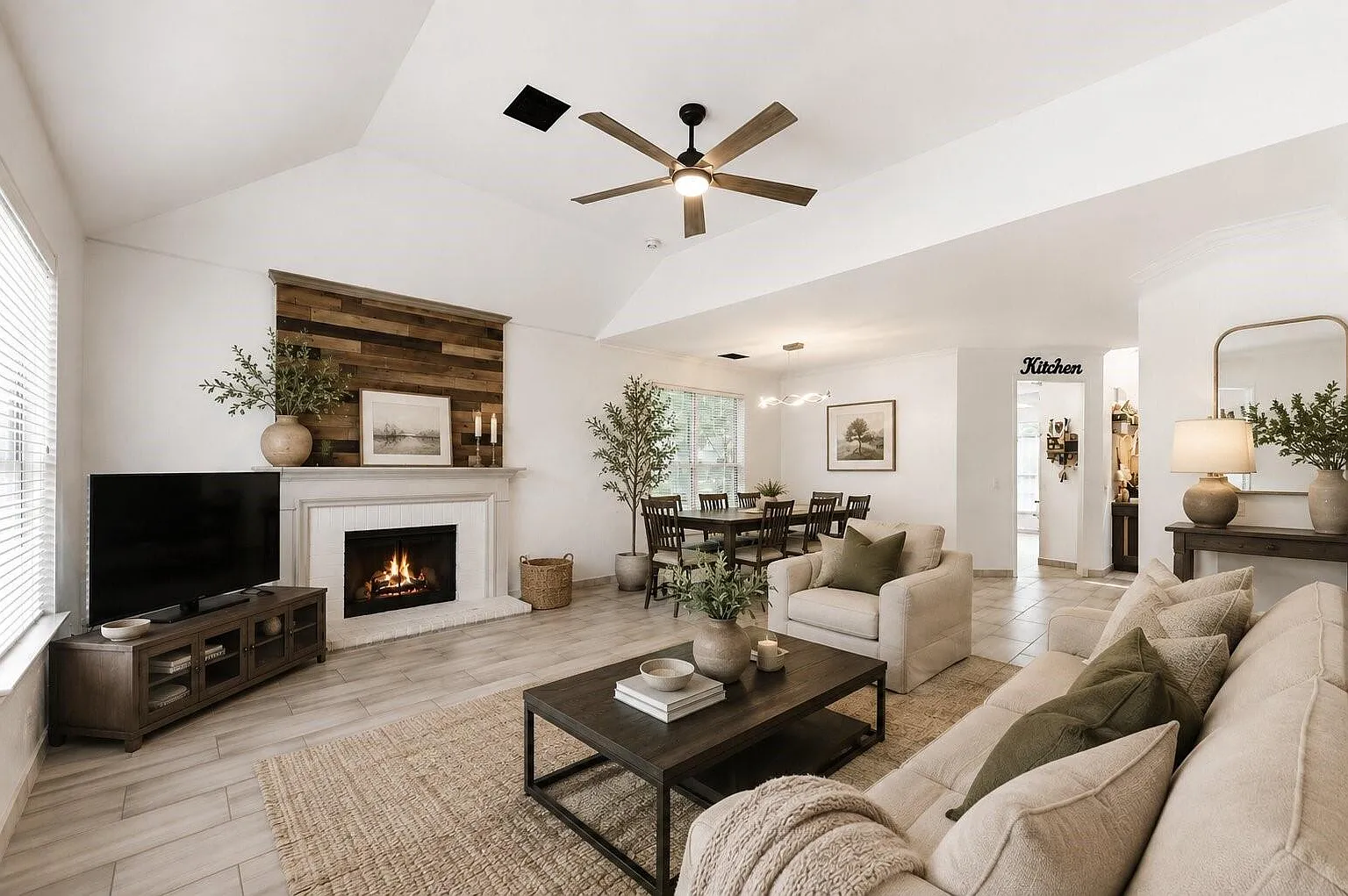 4 bed, 2.5 bath, 2456 sqft, $3,300 — Photo 3