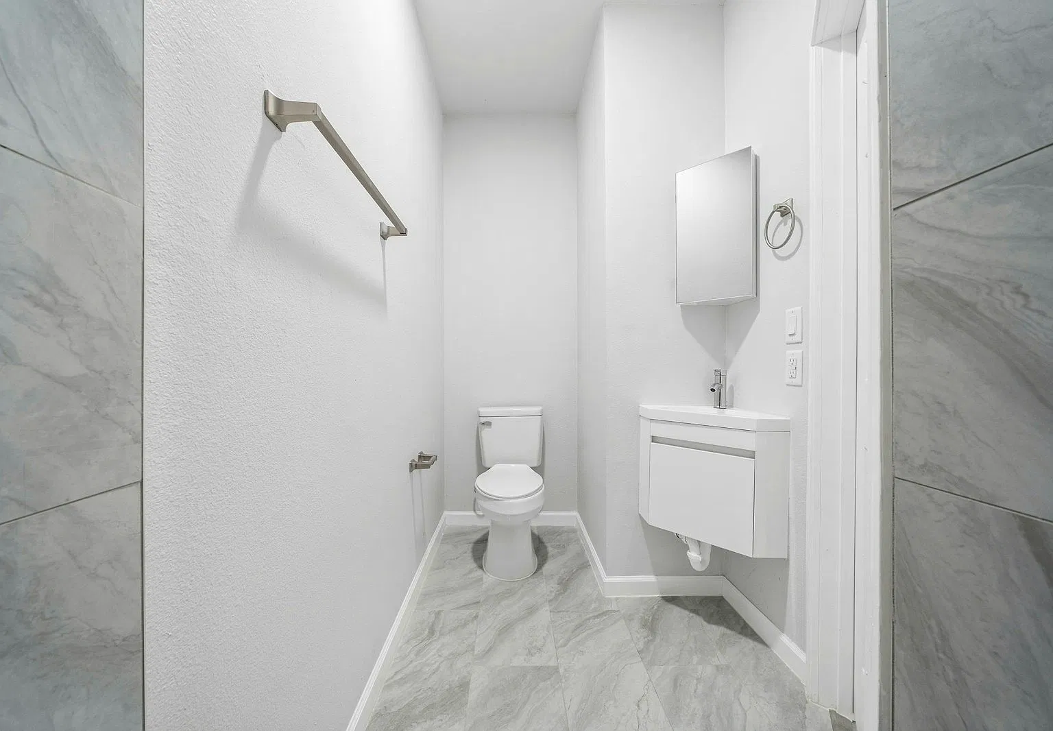 2813 Church St, Unit H — Photo 3