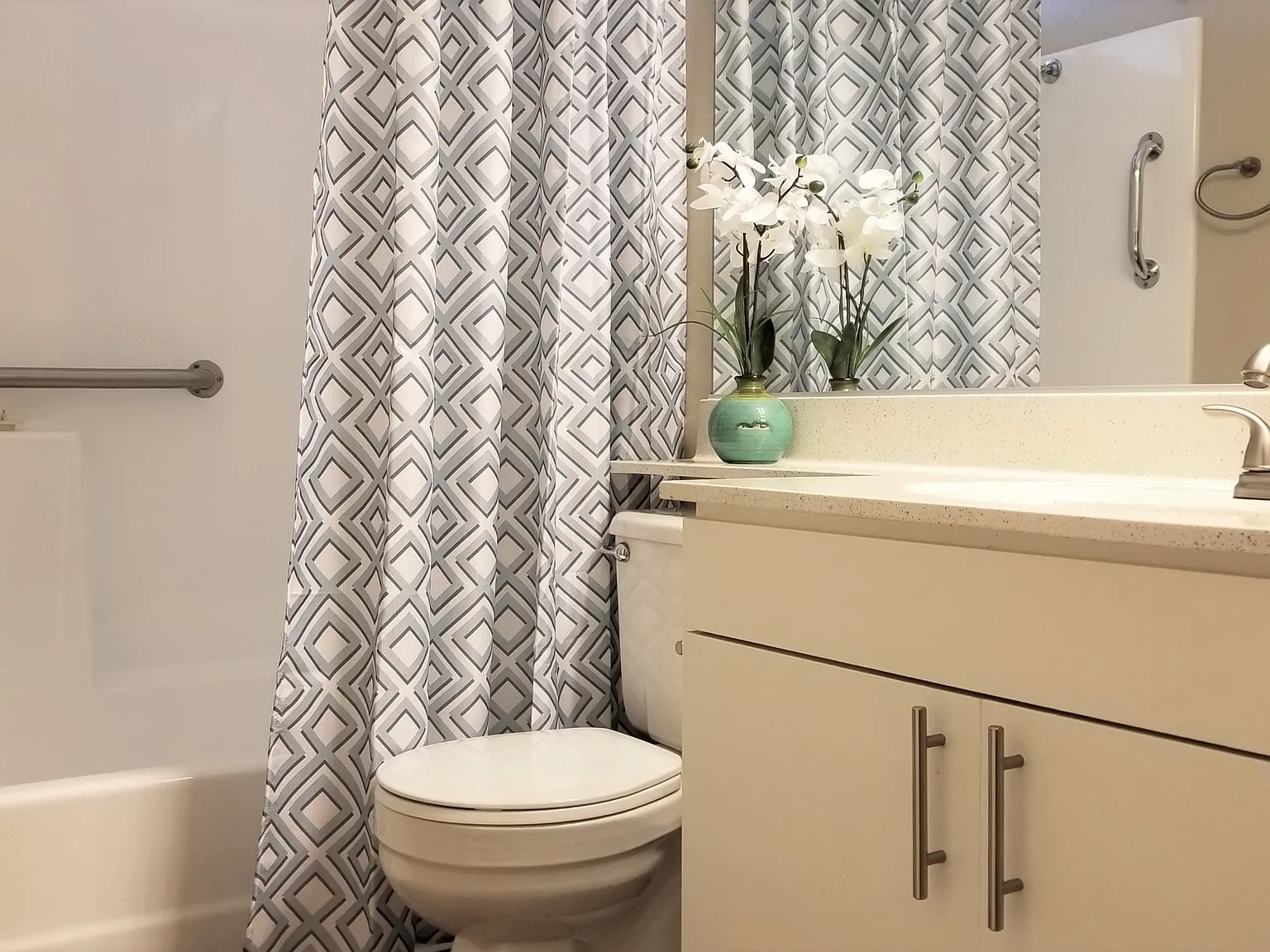 1 bed, 550 sqft, $1,950 — Photo 3