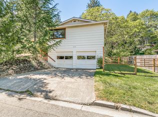 1015 Oneida Cir, Ashland, OR