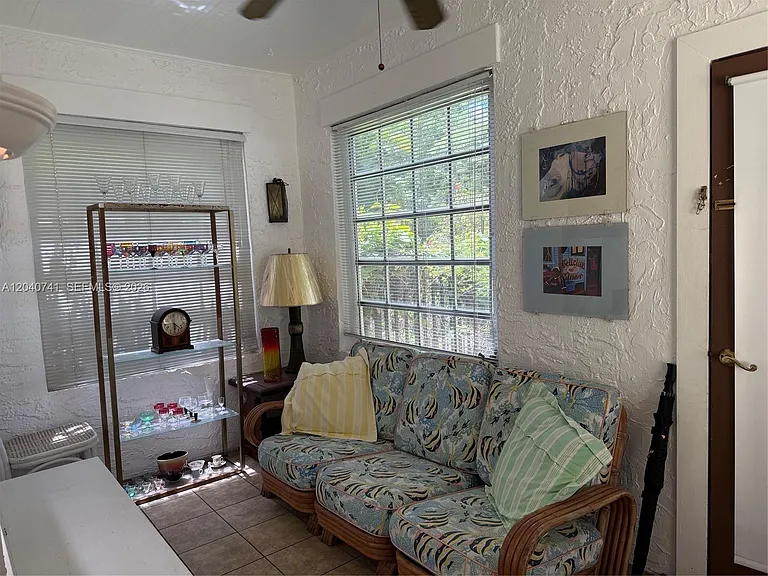 1209 Aguila Ave — Photo 3