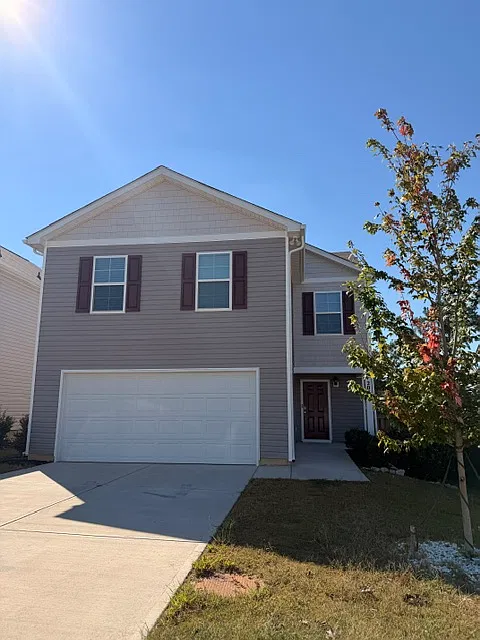 4 bed, 2.5 bath, 2000 sqft, $2,200 — Photo 2