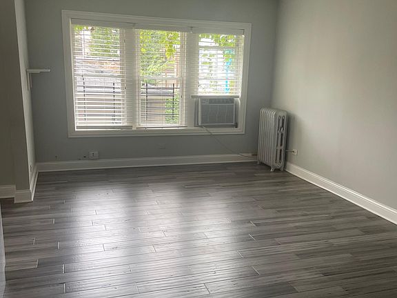4th image of 2308 W Granville Ave APT 1W