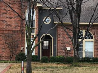 136 Cobblestone Row, Denton, TX 76207