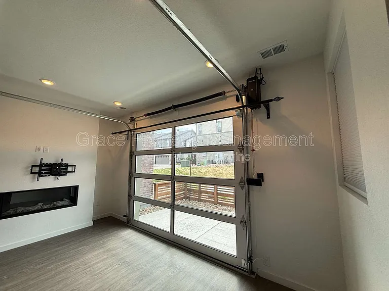 6387 Moore Ct — Photo 4