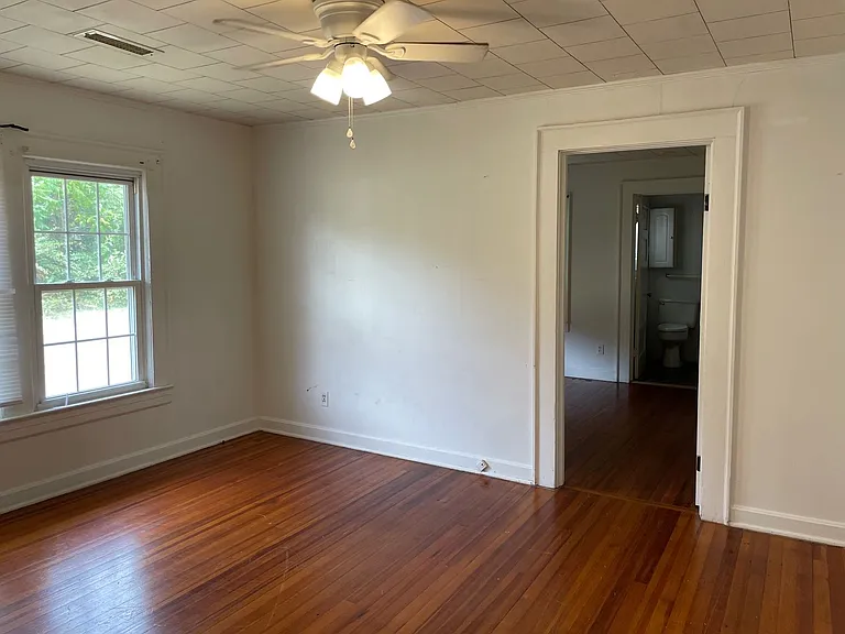 525 & B Weaver Ave #A — Photo 8