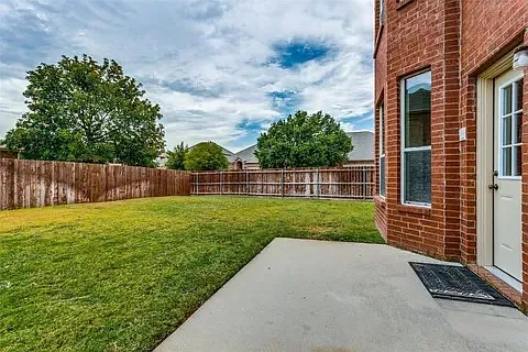 2700 Thorncreek Ln — Photo 7