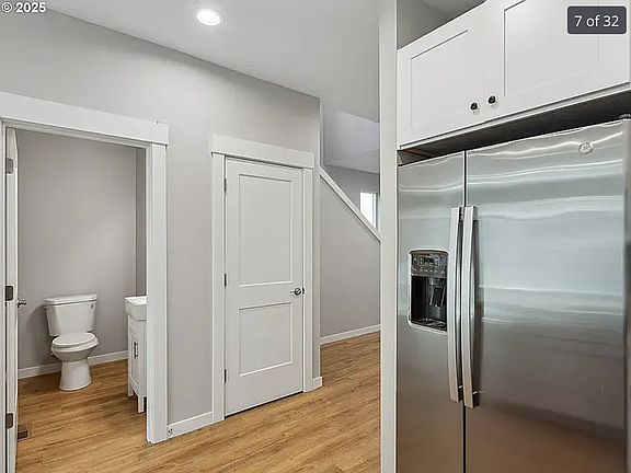 5th image of 2510 NE 53rd St