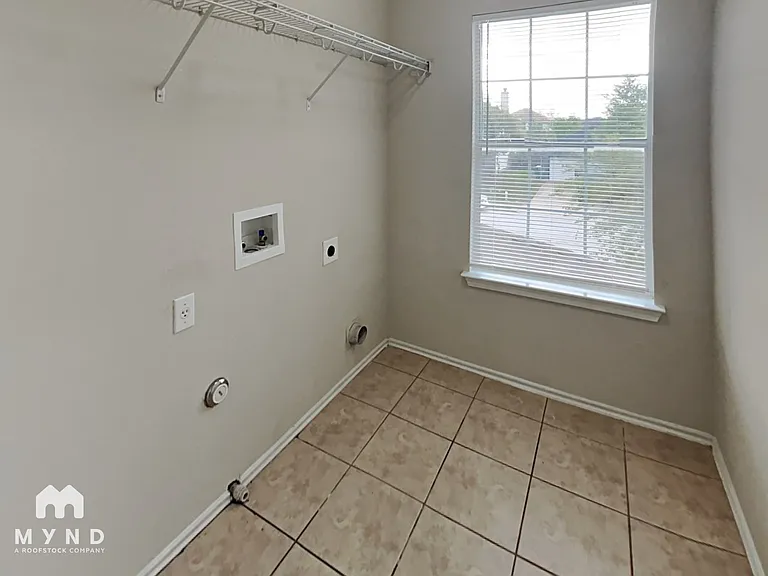 13316 Marie Ln — Photo 17