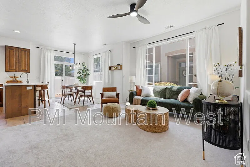 3 bed, 2.5 bath, 1470 sqft, $2,295 — Photo 2