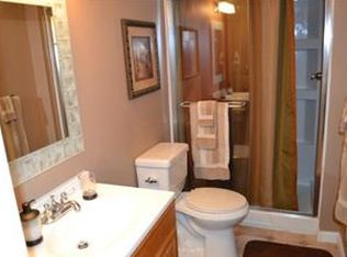 508 NE Hans Dr, Blue Springs, MO 64014