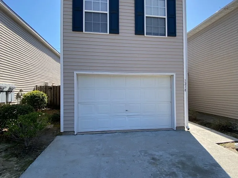 1218 Vistiana Dr — Photo 40