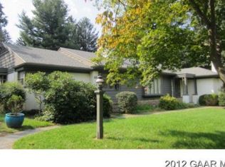 36 Woodland Dr, Staunton, VA 24401