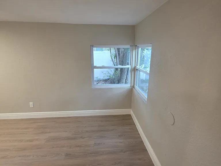 1800 27th Ave N #1/2 — Photo 18