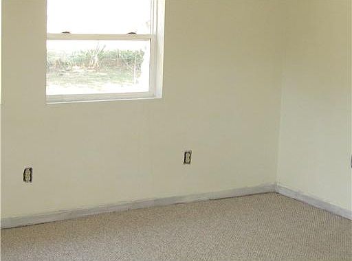 4th image of 606 E 18th St