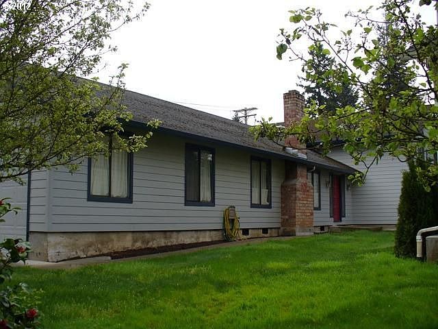 1st image of 18119 NE 30th Cir