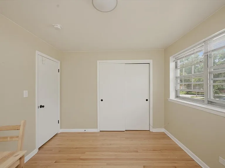 1725 Howard Ave W #201 — Photo 7