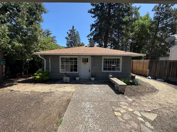 718 NE 9th St, Bend, OR 97701