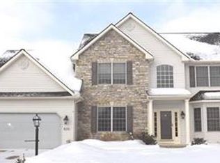 9330 Patterson Ln, Olmsted Falls, OH 44138