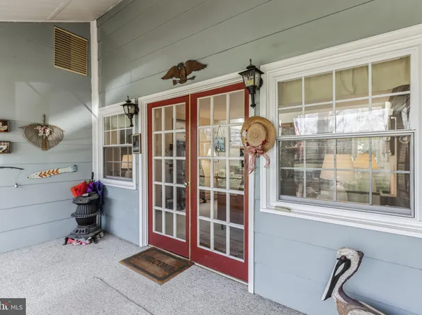 88 Neshaminy Ave, Newtown, PA 18940