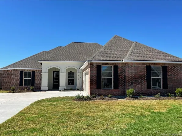 4482 Lakes Edge Dr, Lake Charles, LA 70607