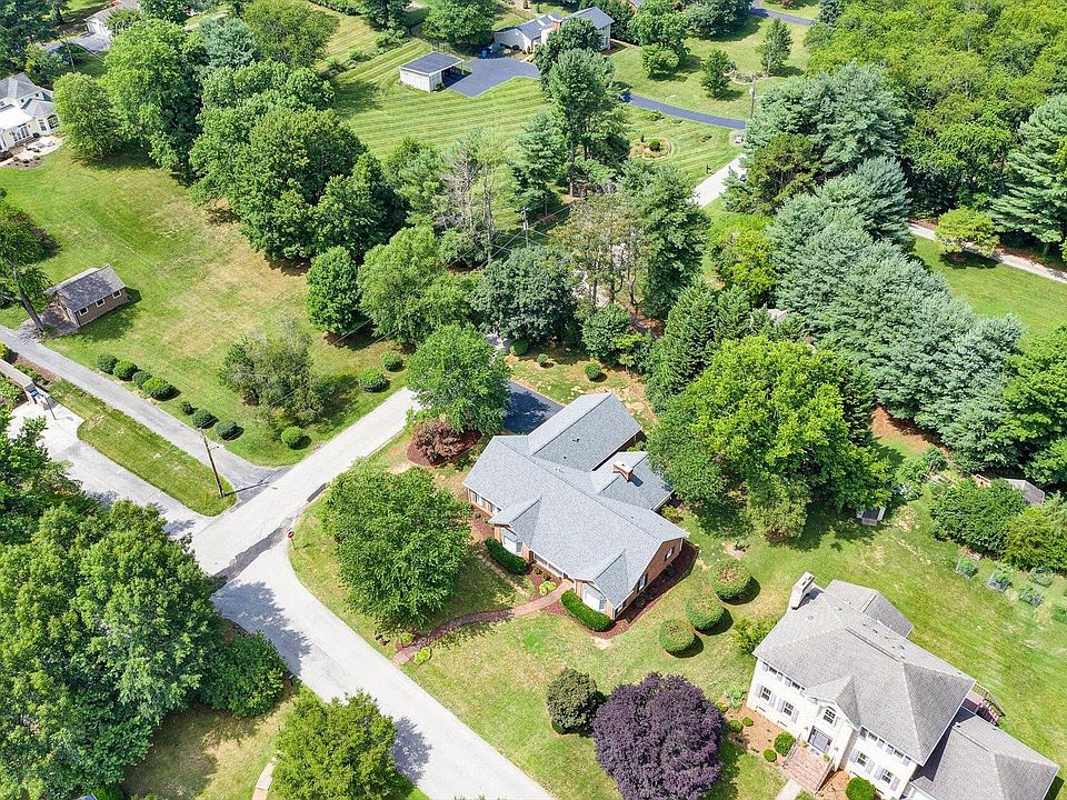 1st image of 1315 Belle Aire Ln SW