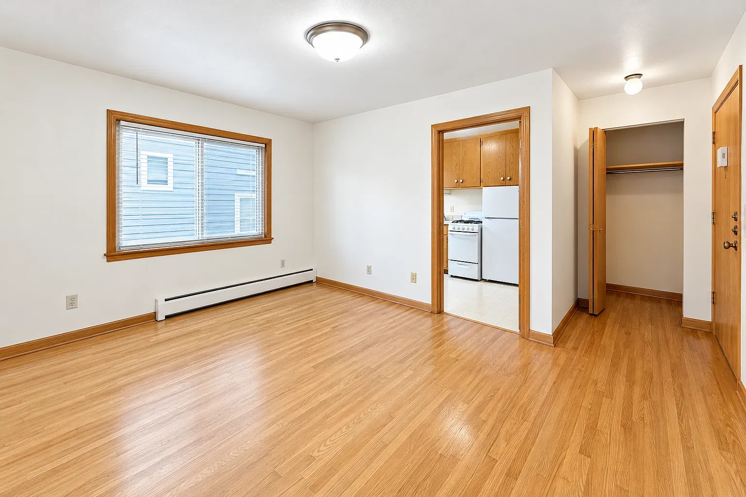 1 bed, $999 — Photo 4