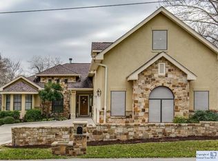 2037 Chinaberry Ln, New Braunfels, TX 78130