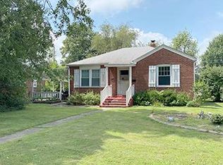 209 SW 10th St, Fairfield, IL 62837