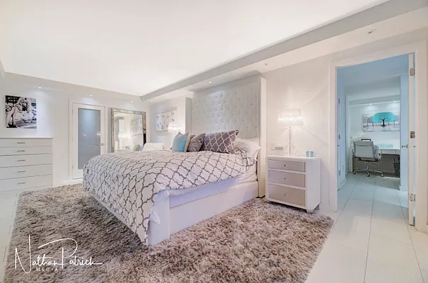 Rented by Level Group | media 20