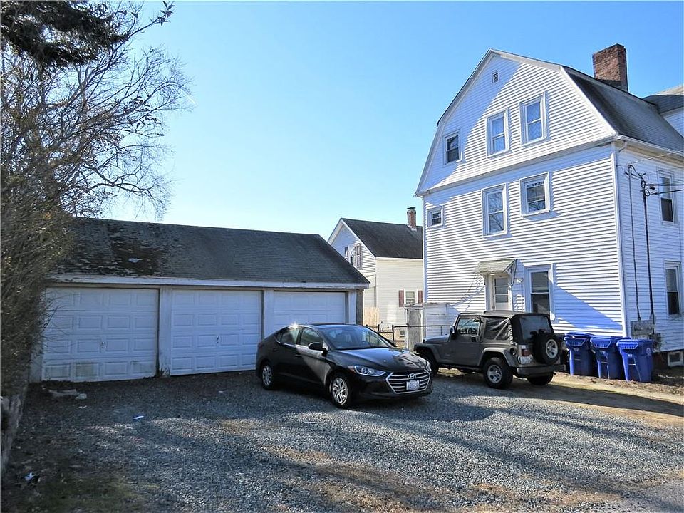 237 Roger Williams Ave, Rumford, RI 02916 Zillow